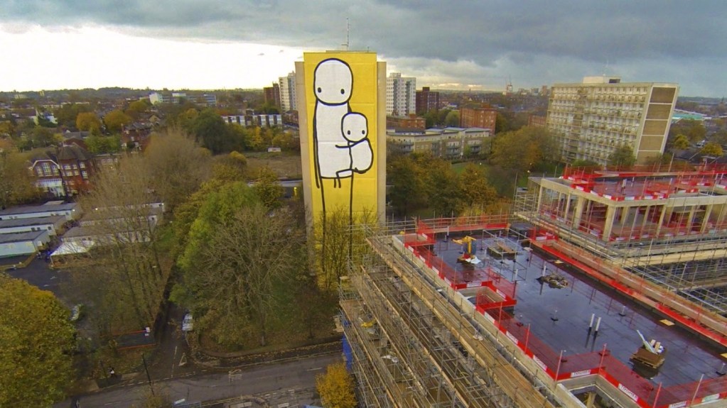 STIK《Little Big Mother》(2014)　公営住宅の必要性を訴えた壁画