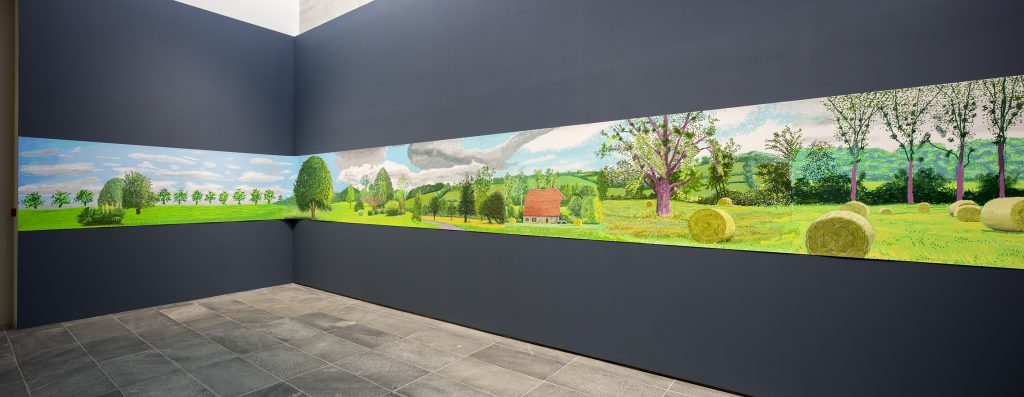 オランジュリー美術館の展示風景。モネの代表的なモチーフ「積み藁」も。