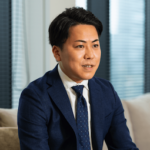 【成功事例】AI活用で問い合わせ30%削減と顧客満足向上!ミレーのチャット接客術を公開