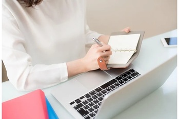 女性管理職の6割「管理職になりたいと思っていた」
