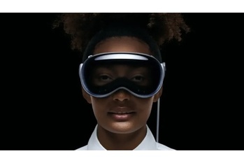 AppleがARヘッドセット「Apple Vision Pro」を発表!目・手・声によって操作が可能!価格は3499ドル【WWDC23】