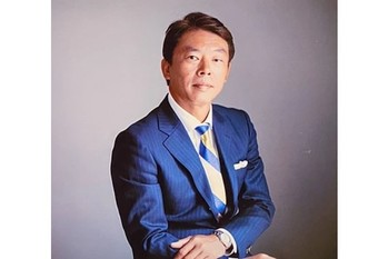 店舗を持たない中古車買取チェーン地域に根差し100店舗体制も視野/ハッピーカーズ新佛 千治社長