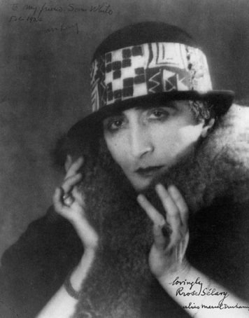 《Rrose Sélavy》（1921年）マン・レイが撮影したポートレイト