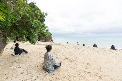 沖縄県、長期滞在型の新たな観光ツール「沖縄ワーケーション促進事業」を実施、well－Beingを研究・勉強する7社で実証実験も