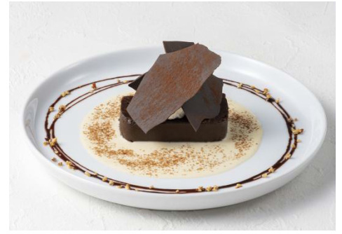 ゴディバ、GODIVA cafeで夏のシーズナルメニューとして「ハーブチキンとカッテージチーズのサラダ」など期間限定販売