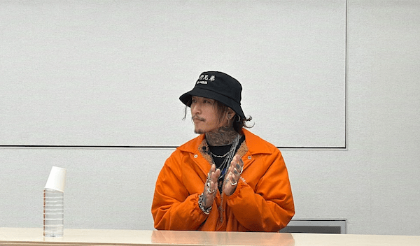 「普通じゃない道」を突き進む!自分だけのブランドを築く方法