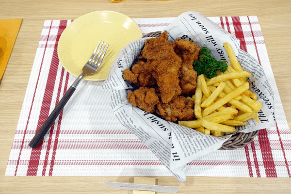 昭和産業、家庭用秋冬新商品「極サクッから揚げ粉」「SHOWAホットケーキミックス600g」「オレインリッチ」を使った試食会を開催