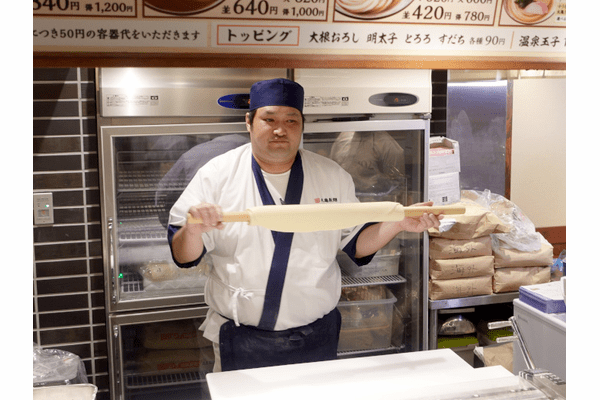 丸亀製麺、冷たいうどん「旨辛 豚つけ汁うどん」と「柑橘香る ねばとろ鶏ぶっかけうどん」を期間限定販売