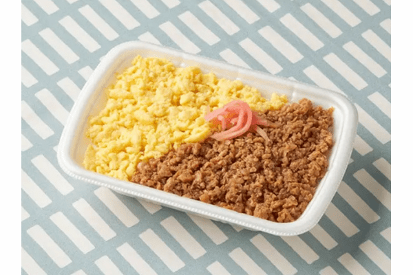 ファミリーマート、大阪外食産業協会とコラボの「ねぎ焼やまもと監修 ねぎ焼(牛すじこんにゃく)」などを関西地方限定で発売