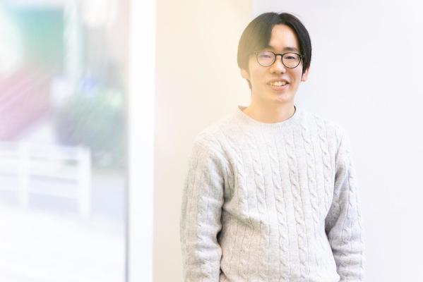 冷静さを失わず、自己成長を見据えるその眼差しの先に見る、AIの未来