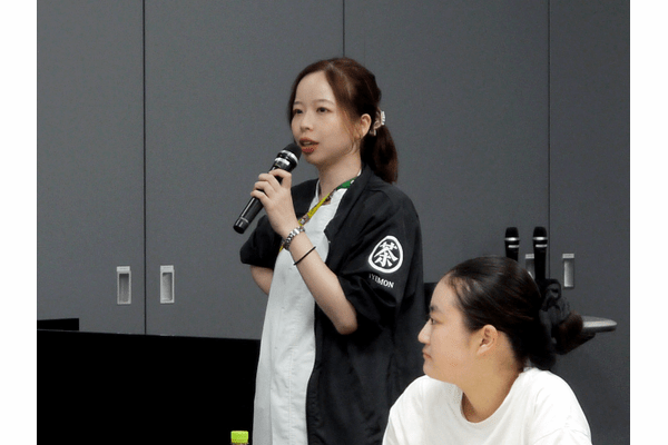 東京都、STEM分野での活躍を推進する女子中高生向けオフィスツアーをサントリーで開催、オリジナルフルーツティーの試作に挑戦