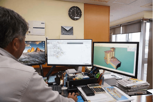 3D‐CADシステムを活用する様子