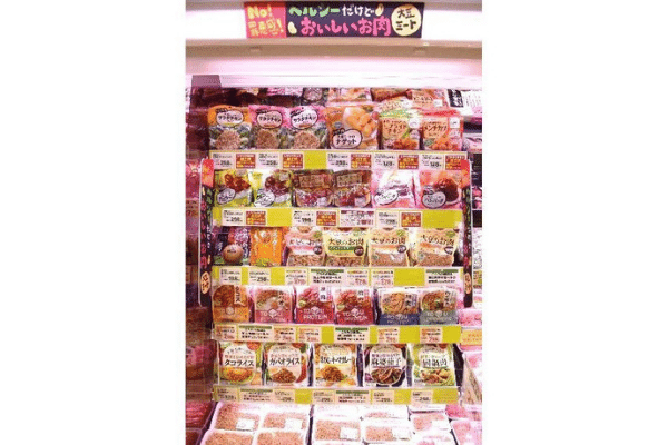 スーパーの大豆ミート売場