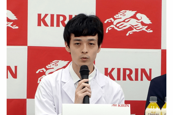 キリンビバレッジ、丸ごと搾った果汁がおいしいアイスティー「午後の紅茶 FRUITS & ICE TEA」シリーズを発売