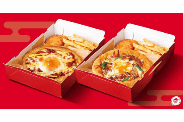 日本ピザハット、秋の味覚「黒豚月見ピザ」と昨年即完売の「マヨチキ月見ピザ」を期間限定発売