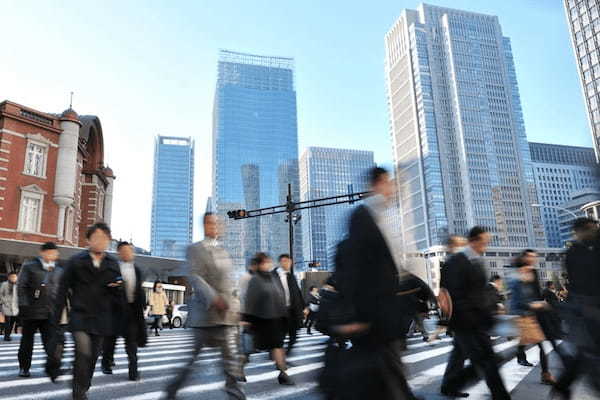 昭和の高度経済成長期を時代背景に成立した、現在の労働法理【失われた30年と労働法の影響】