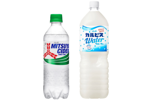 「三ツ矢サイダー」(500mlPET)と「カルピスウォーター」(1.5LPET)