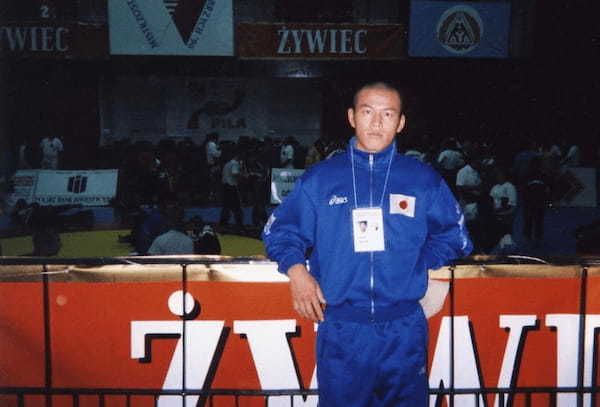 エンタメやスポーツで国民を豊かな生活に導く政治家に転身した元格闘家の思いとは
