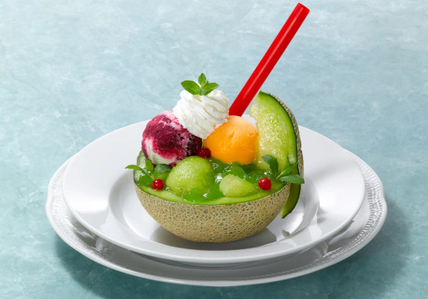 ロイヤルホスト、ブリュレからパンケーキまでメロンを味わう初夏のデザート夏季限定デザート「Fresh Melon Dessert」を期間限定販売