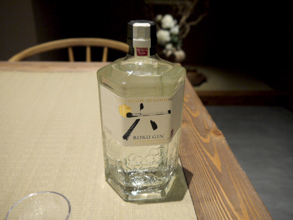 サントリー、「ROKU〈六〉」初のコンセプトショップ「茶室 BAR ROKKAN by ROKU GIN」をグランドプリンスホテル高輪に開業