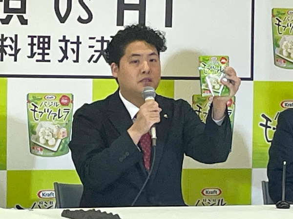 森永乳業、Bistro Qの山下シェフとAIによる「クラフト バジルフレッシュモッツァレラ」を使ったアレンジレシピ対決を開催