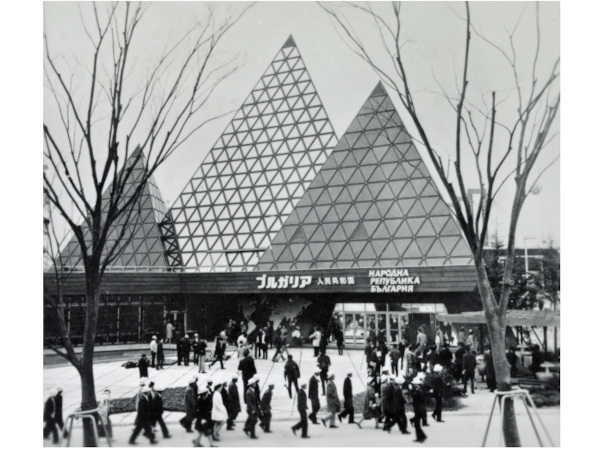 1970年大阪万博をきっかけに誕生した日本初の「プレーンヨーグルト」、発売当時の衝撃的な味わいを明治が再現