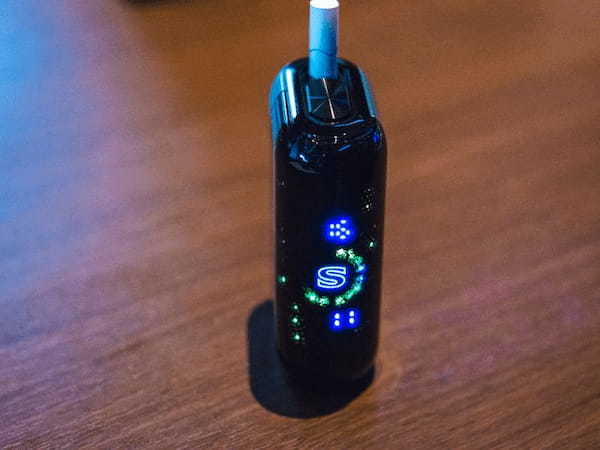 1本で2度吸える加熱式たばこ「Fasoul」新モデル2機種を発表、コスパとデザイン性がさらに進化