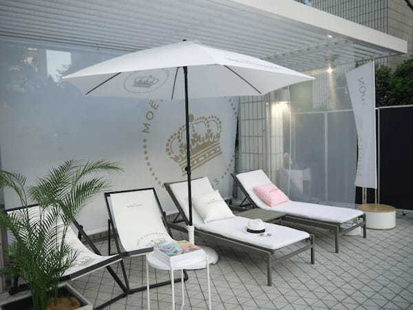 ANAインターコンチネンタルホテル東京、ガーデンプールをオープン、「Poolside Lounge with Moet＆Chandon」を期間限定開催