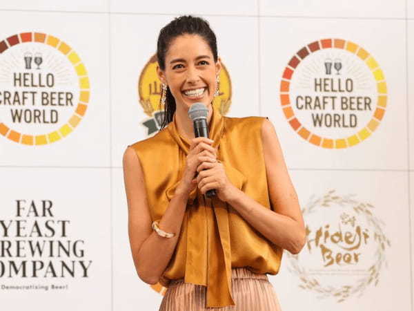 キリン、全国13のブルワリーと共同し「HELLO CRAFT BEER WORLD」を開催、速水もこみちさんと森泉さんがクラフトビールの魅力を体感