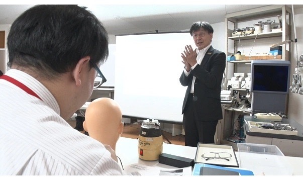 ビジョンメガネ社長 西澤明洋,カンブリア宮殿