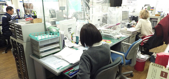 食品の異温度帯同時共同配送によって運送コストを削減 ドライバー不足に対応したSNS発信で成果 フジモト運輸(京都府)