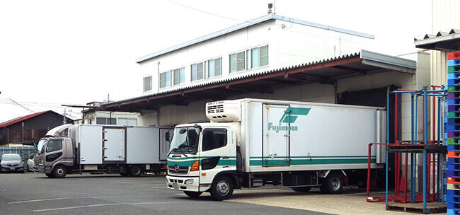 食品の異温度帯同時共同配送によって運送コストを削減 ドライバー不足に対応したSNS発信で成果 フジモト運輸(京都府)