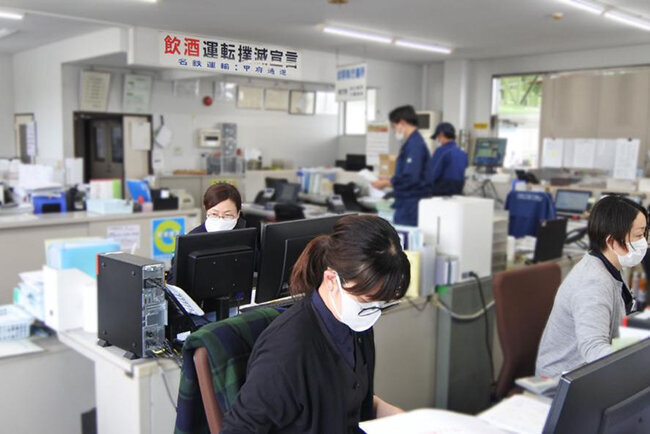 75年のトラック運送事業で地域の信頼と実績 ICT活用で業務改革を推進 AIアシスタントで次のステージへ 甲府通運(山梨県)