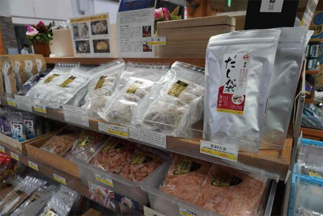 創業77年の乾物店がアフターコロナを見据えてICT活用を強化　日本のだし文化の発信にも力を入れる　丸一倉庫（香川県）