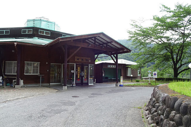 県内随一の濃い泉質と割安な料金で根強い人気 業務の積極的なICT化により来客数増に対応 あいまがわ温泉(群馬県)