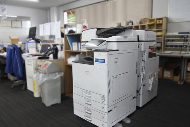 75年のトラック運送事業で地域の信頼と実績 ICT活用で業務改革を推進 AIアシスタントで次のステージへ 甲府通運(山梨県)