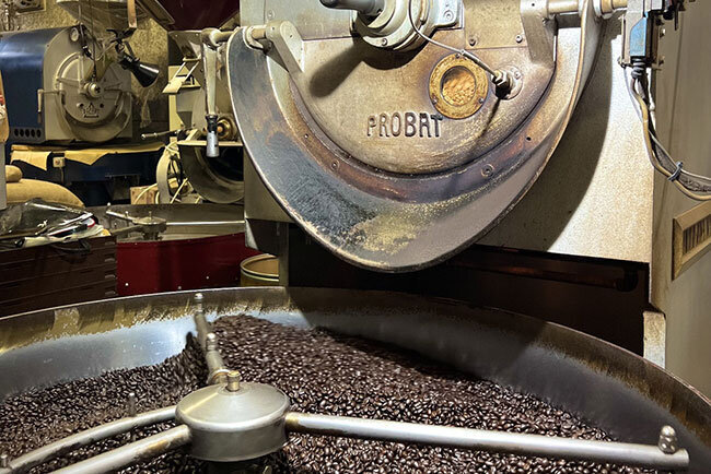 「とびきりのコーヒー」を楽しめる居心地の良いカフェを道内外で展開 受発注業務の効率化に奮闘する 宮越商事(北海道)