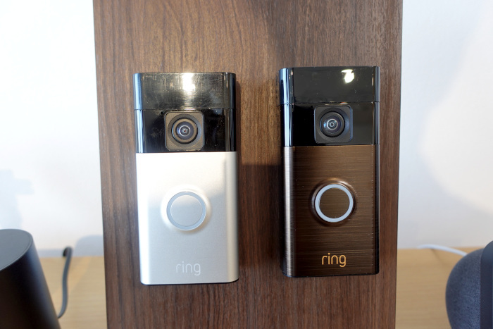 Amazon、マグネット式取り付け台を採用した屋外用セキュリティカメラ付きドアホン「Ring Battery Doorbell」を発売