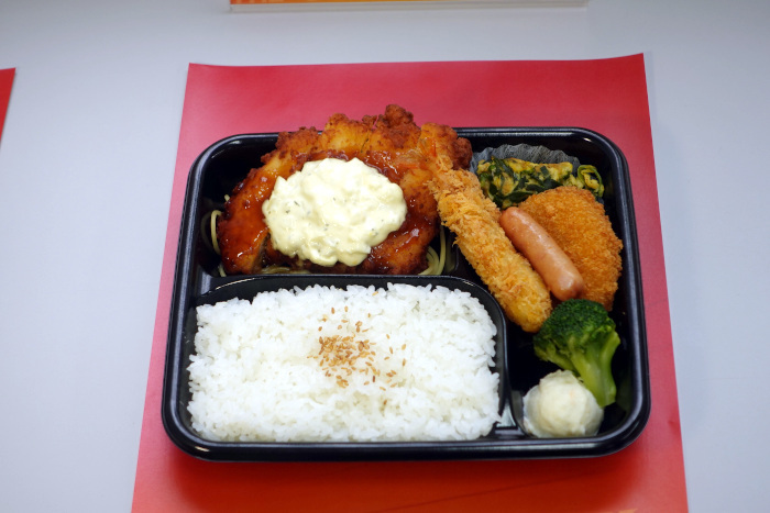 ほっかほっか亭総本部、えびフライが復活した「のりスペシャル」などおかずたっぷりの「スペシャルシリーズ」をリニューアル発売