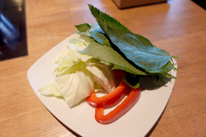 しゃぶしゃぶ温野菜、「イベリコ豚と食べる濃厚にんにく鍋」と「魚介香る旨辛火鍋」を期間限定で販売