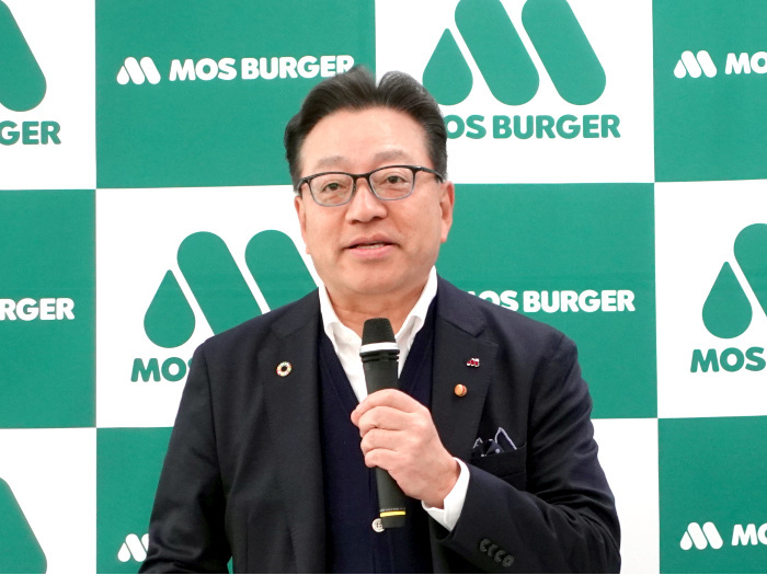 モスバーガー、春の新商品「新とびきりトマト＆レタス ～和風ジンジャーソース～」や「まぜるシェイク 出雲の抹茶」など発売