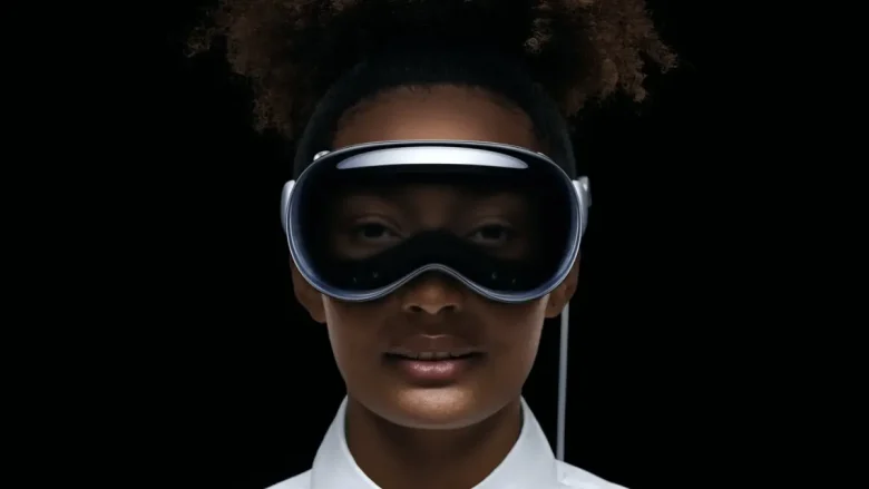 AppleがARヘッドセット「Apple Vision Pro」を発表！目・手・声によって操作が可能！価格は3499ドル【WWDC23】